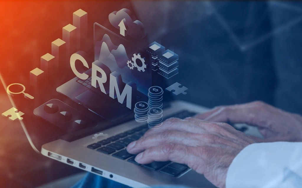 What is CRM and How a Customized CRM Facilitates Business Growth?